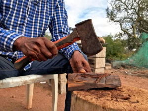 tallado artesanía de palo fierro